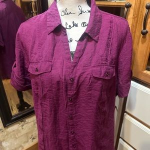 Dressbarn plum button down short sleeved shirt